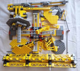 0,745 kg  ömlesztett kilós lego  csomag a 7905-ös szettből (234)