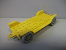 Lego Fabuland Kocsi alap 4*12 (akasztóján kicsi repedés)