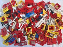   0,500 kg ömlesztett Lego ablak, ajtó, kerítés elem csomag (203)