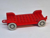   Lego Fabuland Kocsi alap 4*12 (akasztója rágott,elfehéredett)