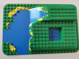 Lego Duplo 3D Tavas alaplap (két helyen 2-3 cm-s törés,használatát nem befolyásolja)