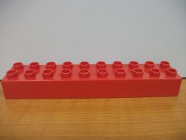 Lego Duplo 2*10 kocka (oldalán elfehéredés,benyomódás egy kis helyen)